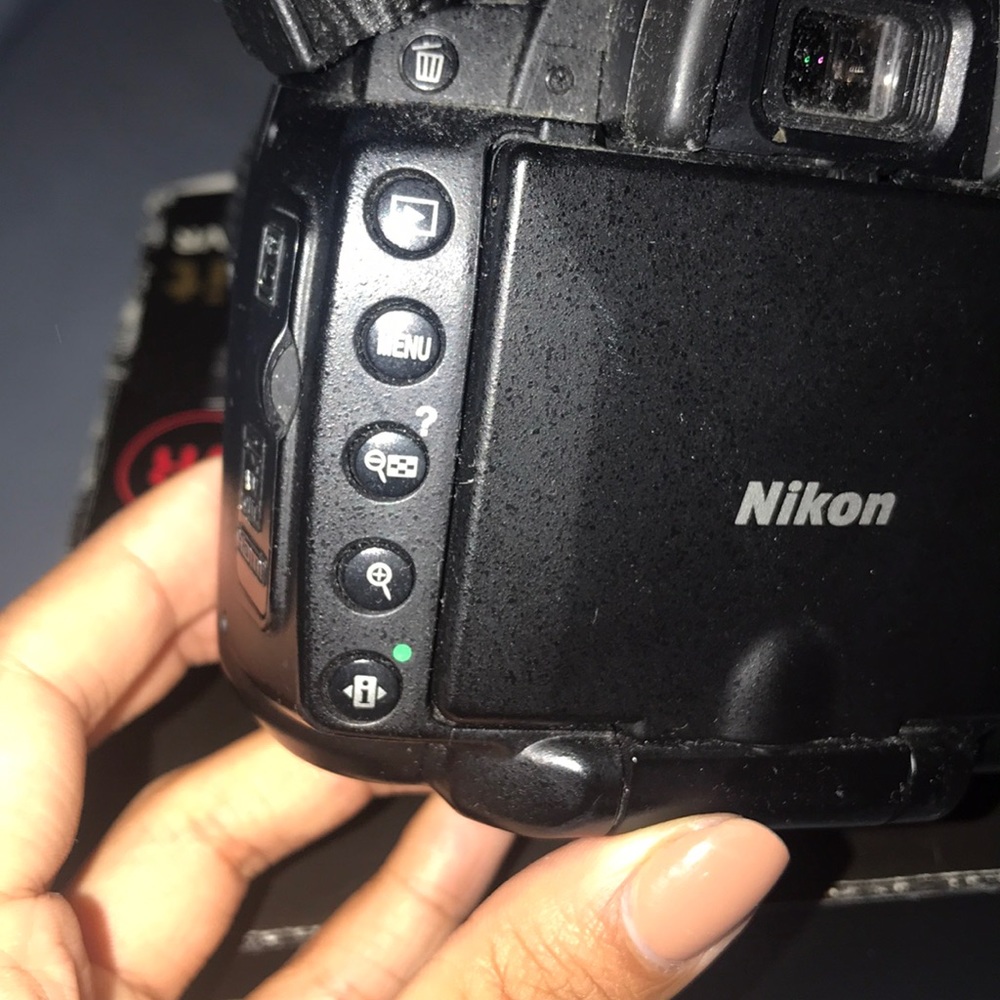 Used SLR Nikon camera - Picture 6 of 7